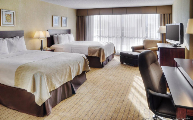 Holiday Inn Toronto Airport East by IHG