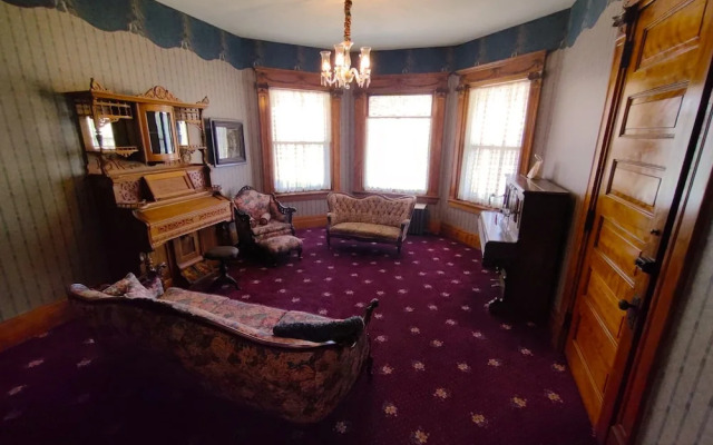 The Weis Mansion