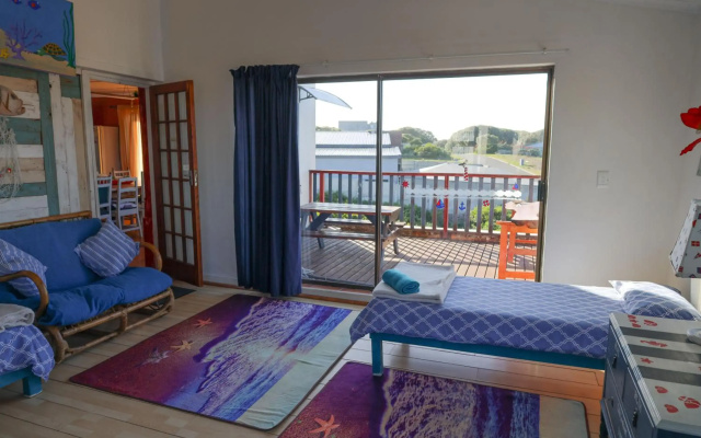 2 Sisters Retreat