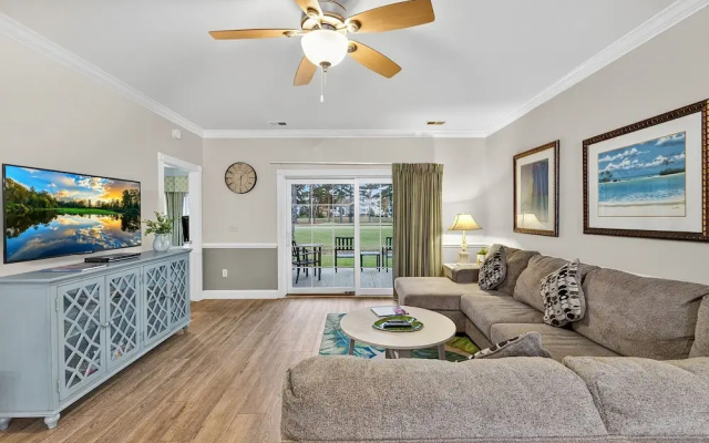 Magnolia Pointe Luster Leaf 4882-104