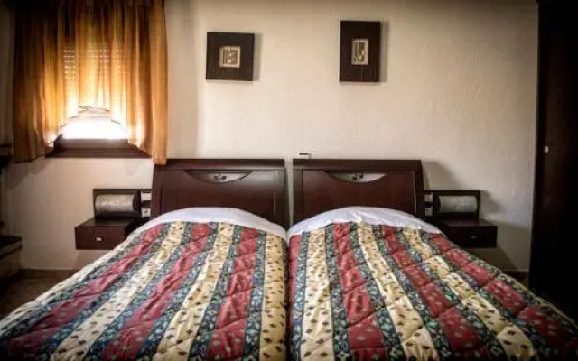 Karipidis Hotel