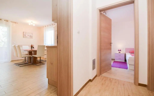 Apartment Mit- Mir