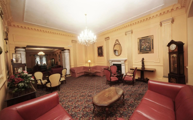 Bristol Hotel