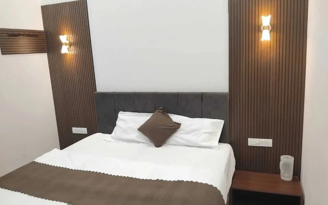 Kiwi Inn Hotel Palda