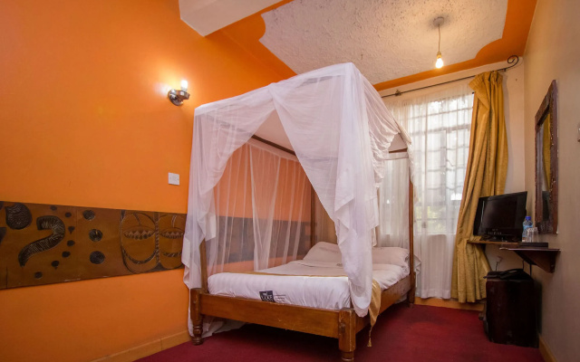 The Luke Hotel