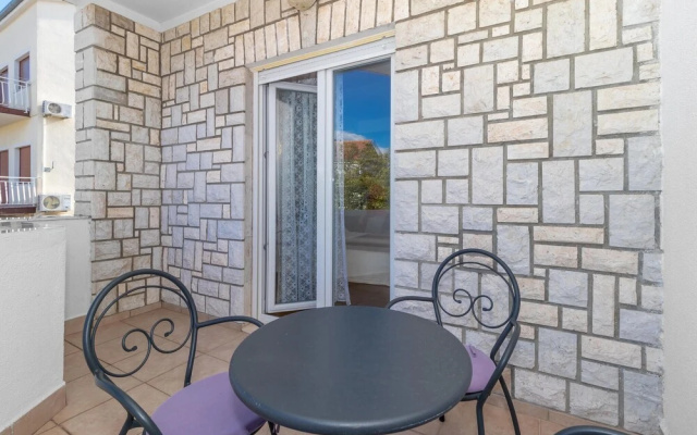 Beautiful Apartment in Selce With 2 Bedrooms and Wifi