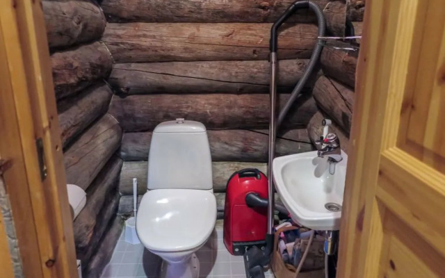 Lomayllas a 13 / hotellintie 1 a