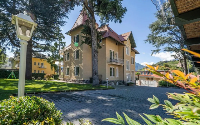 Villa Tell rooms and suites
