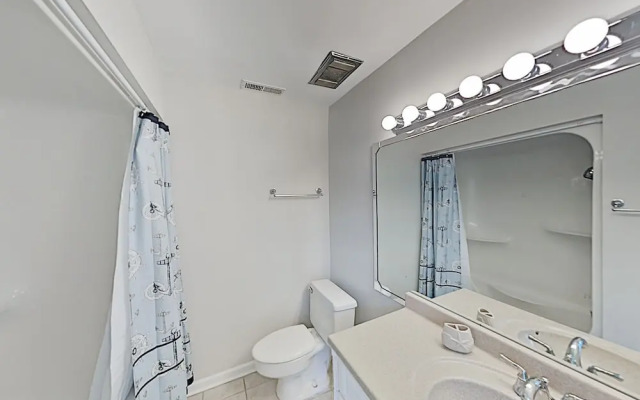 140beach 2 Bedroom Condo