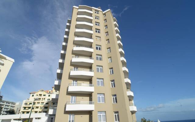 Hotel Duas Torres вид на фасад