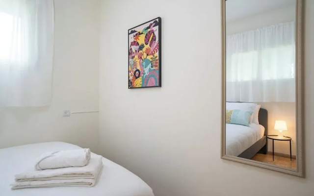 Supreme 4BR Villa With Garden & Sea View
