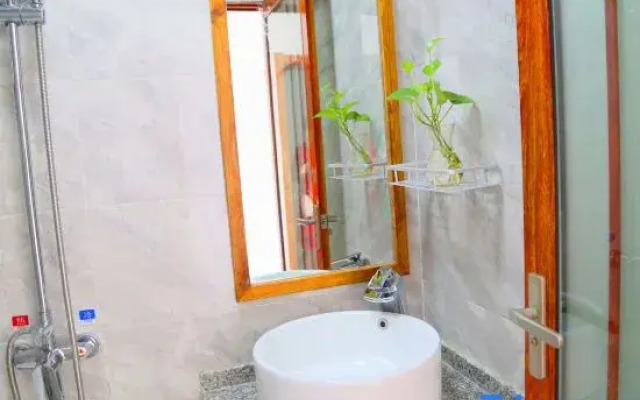 Yilv Yangguang Hotel