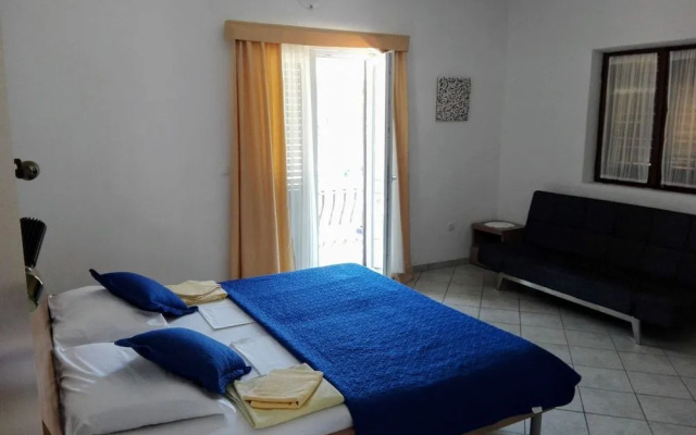 Apartments Dora Vrboska island Hvar