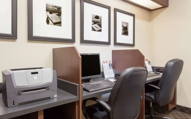 Ramada by Wyndham Weyburn