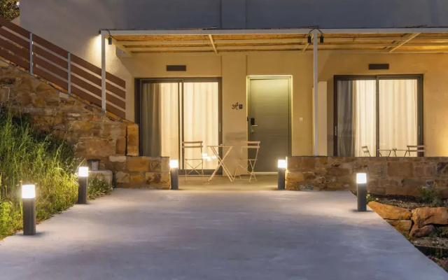 Enalis Studios & Apartments
