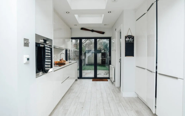 Propeller House - From 165 Per Night