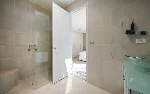 Spacious 3-bed Townhouse Near Dromana Beach