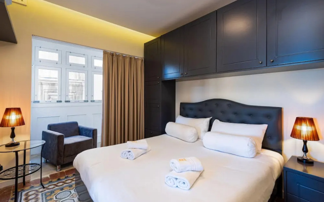 Independence Olive- 1 Bedroom - Square SEA View