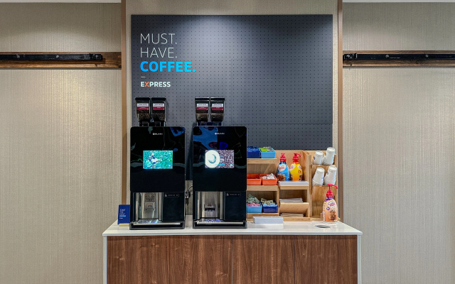 Holiday Inn Express & Suites Toledo West by IHG