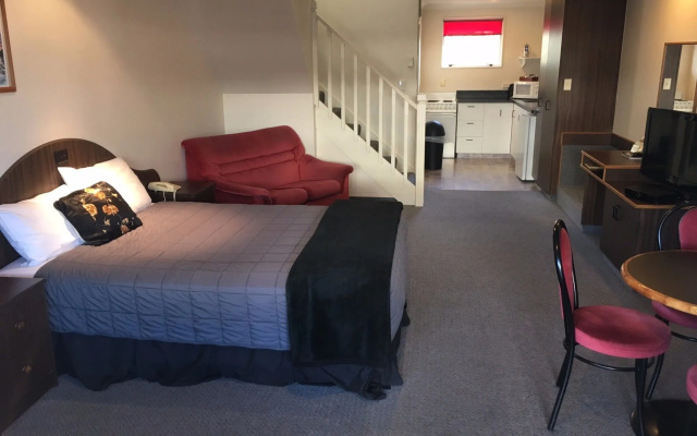 Admirals Motor Lodge