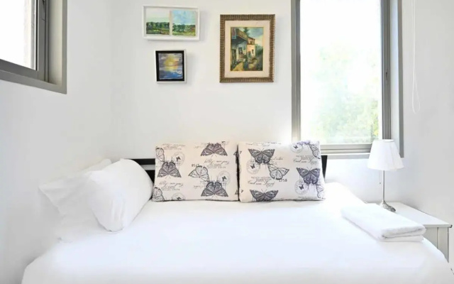 Classy 2BR in Amsterdam by HolyGuest