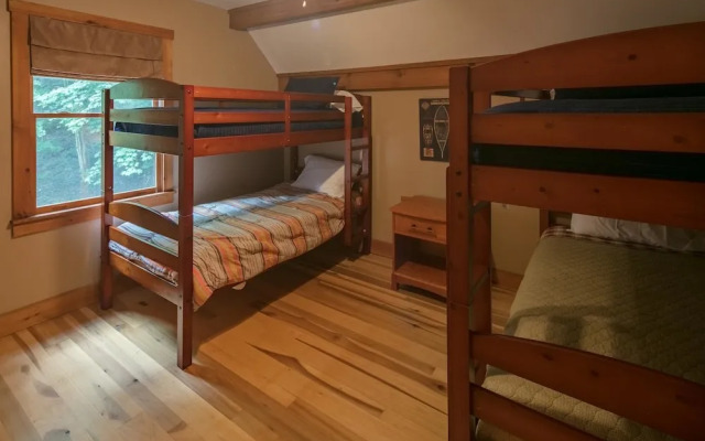 Hidden Creek Cabin Apartment