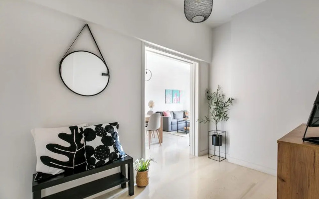 Zeus 2-Bedroom Apt with Acropolis View