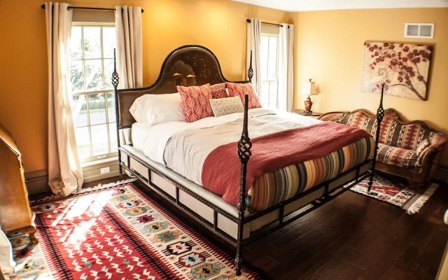 Judson Heath Colonial Inn