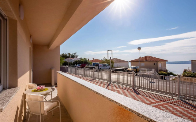 Apartment in Dramalj Near Beach