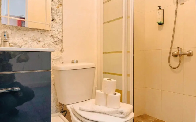 Charming Local Flat Near Sao Bento Palace