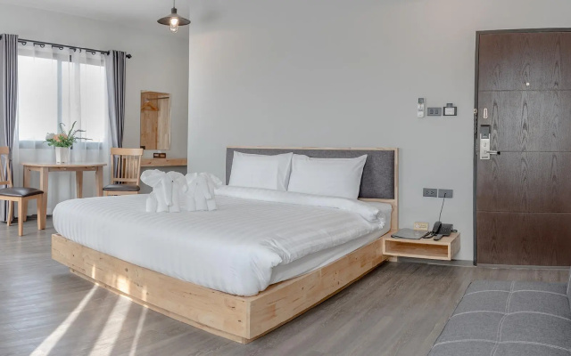 Peppery Hills Hotel