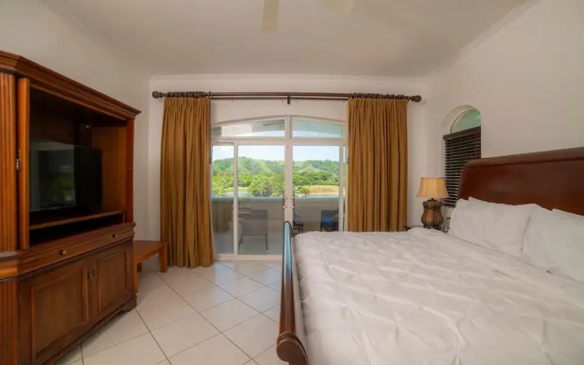Colina 5D - 3 bdr 2 Bath Family