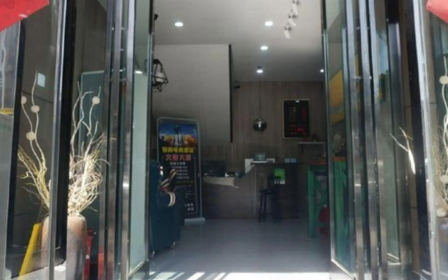 Molly Hotel (Zhengzhou Zhacheng Subway Station Branch)