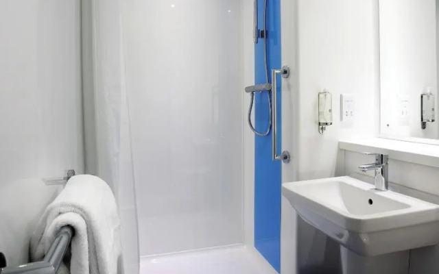 Travelodge Newcastle Whitemare Pool