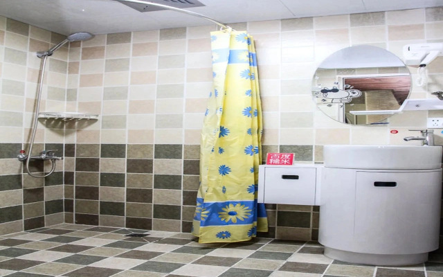 Wutongli Youth Hostel