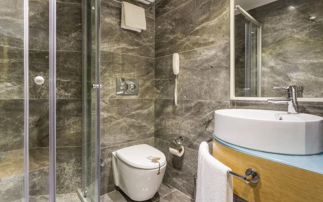 Aska River Suites