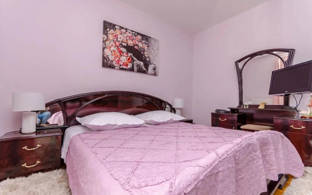 Apartments Doric