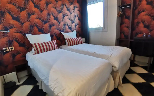 Отель Hôtel Mercator