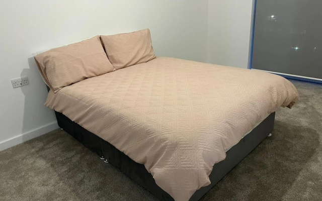 Beautiful 1-bed Apartment in Barking