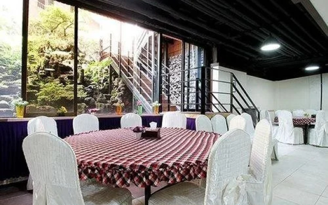 JJ Hotel