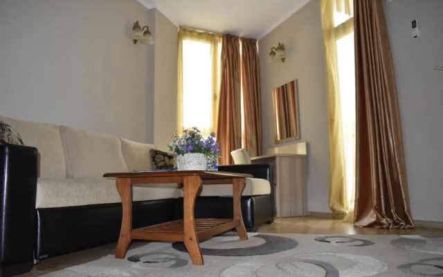 Hotel Orbi Plaza