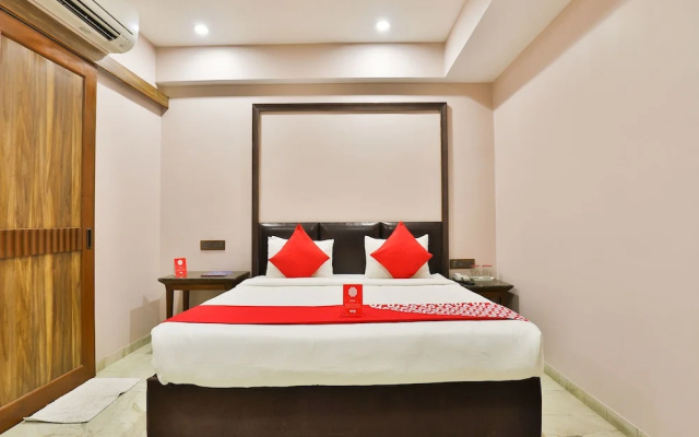 OYO 13420 Hotel Adendip Inn