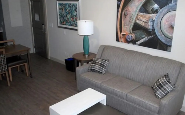 Spring Lake Townhomes and Suites