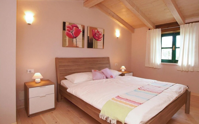 Stunning Home in Kanfanar With Wifi and 4 Bedrooms
