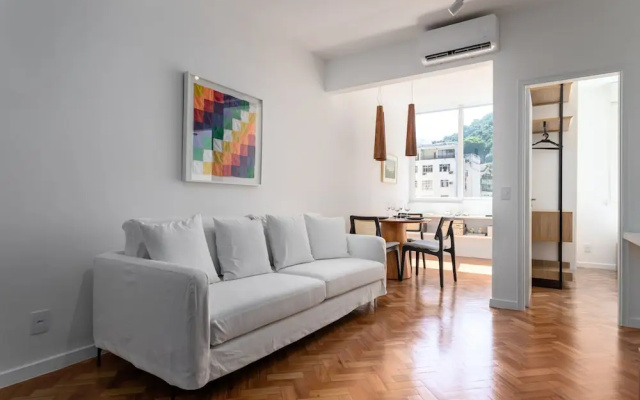 5 Minutes From the Beach and a View of Christ Br904