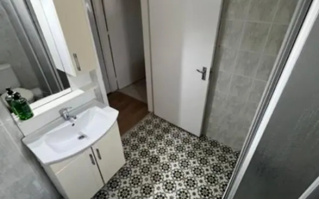 Girne Center 3 rooms 150 m to Beach