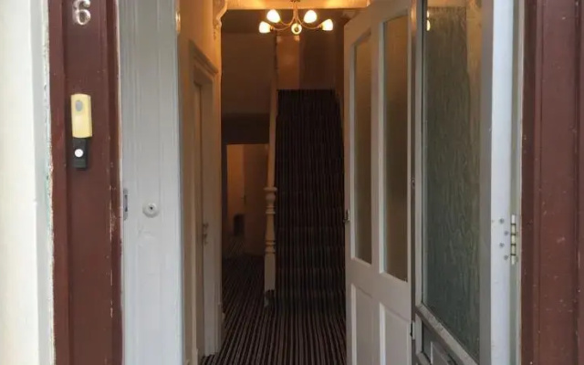Clova House