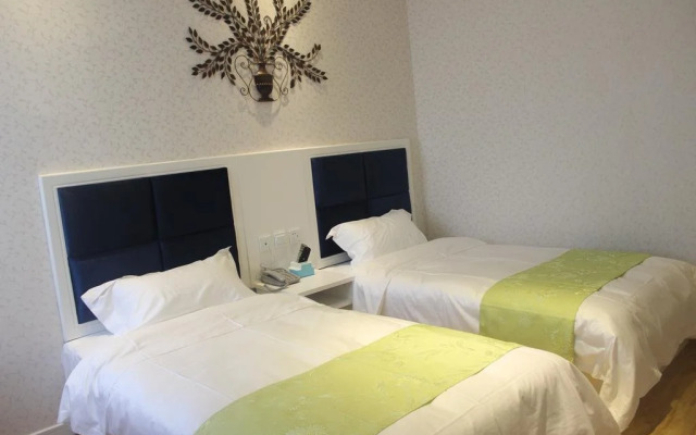 Xianyang Moonlight Island Style Hotel