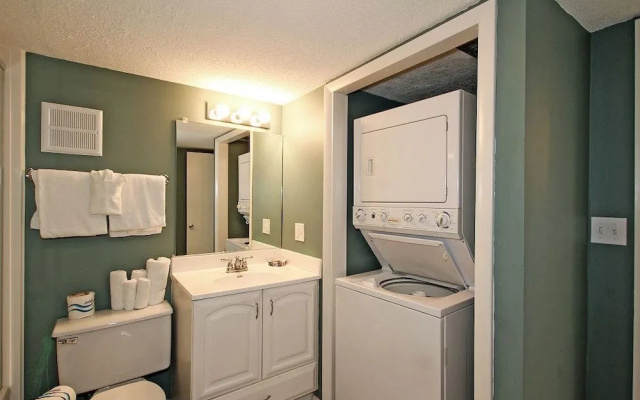 Shoreline 2051 Condo by RedAwning
