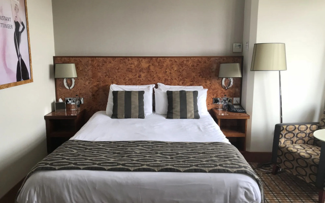 Pier Hotel